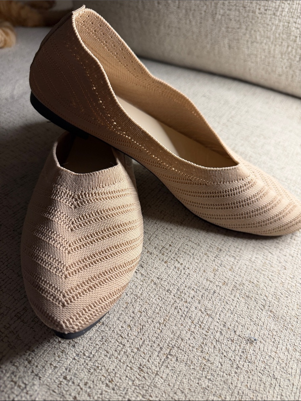 Women’s Knit Pointed-Toe Flats in Nude